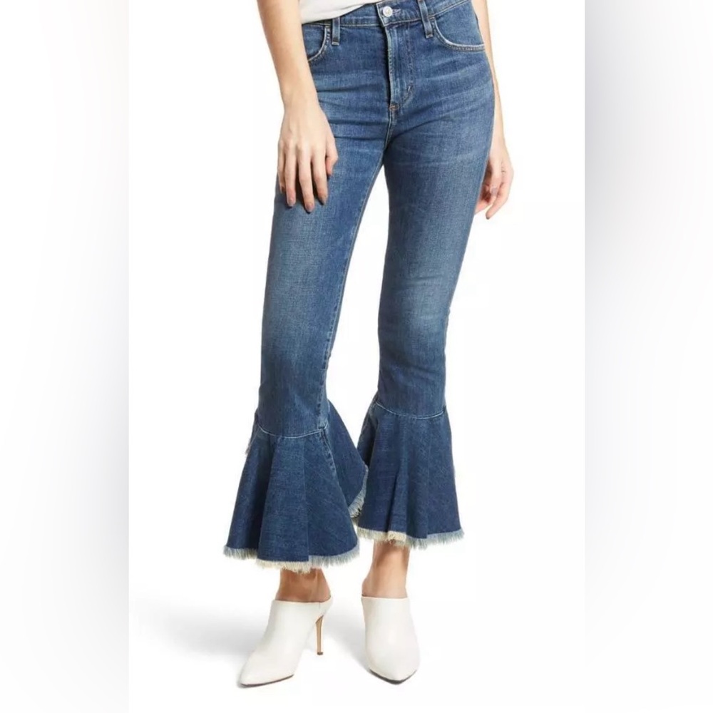 Anthropology Citizens Of Humanity
Drew Flounce
ChaChaCha Jeans